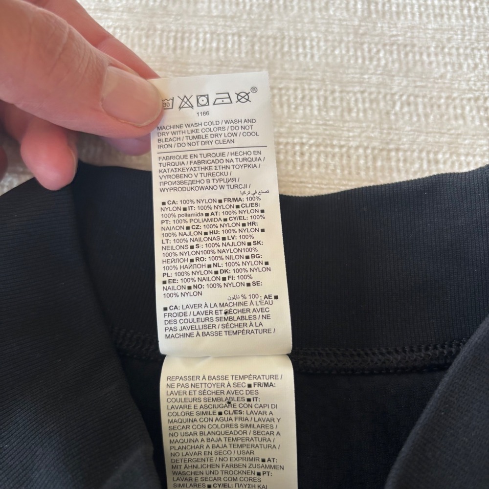 Athleta Momentum Seamless Mock Neck Tank Top Black XL Racerback Training Vest - Picture 6 of 9